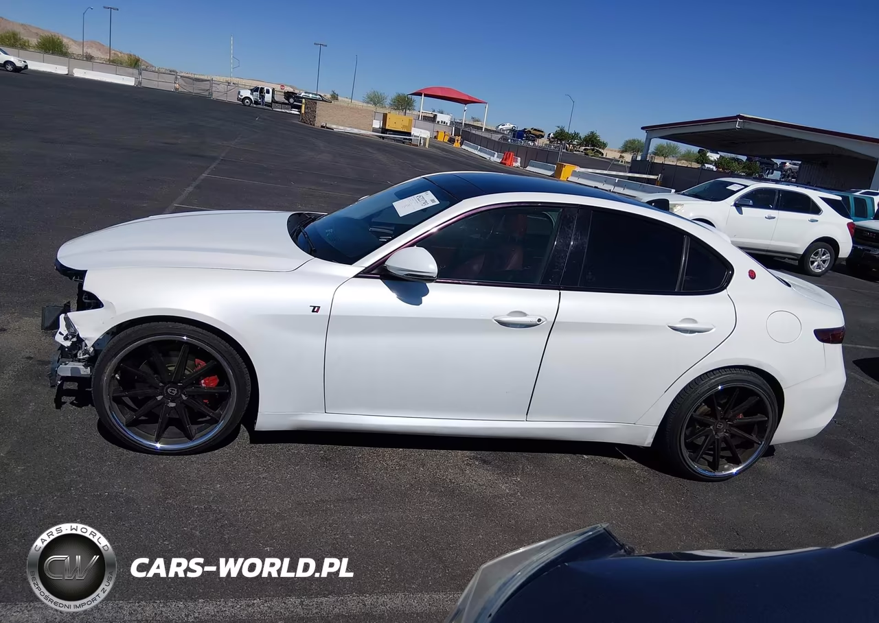 2017 Alfa Romeo Giulia Ti Rwd VIN:ZARFAECNXH7545773 - 14