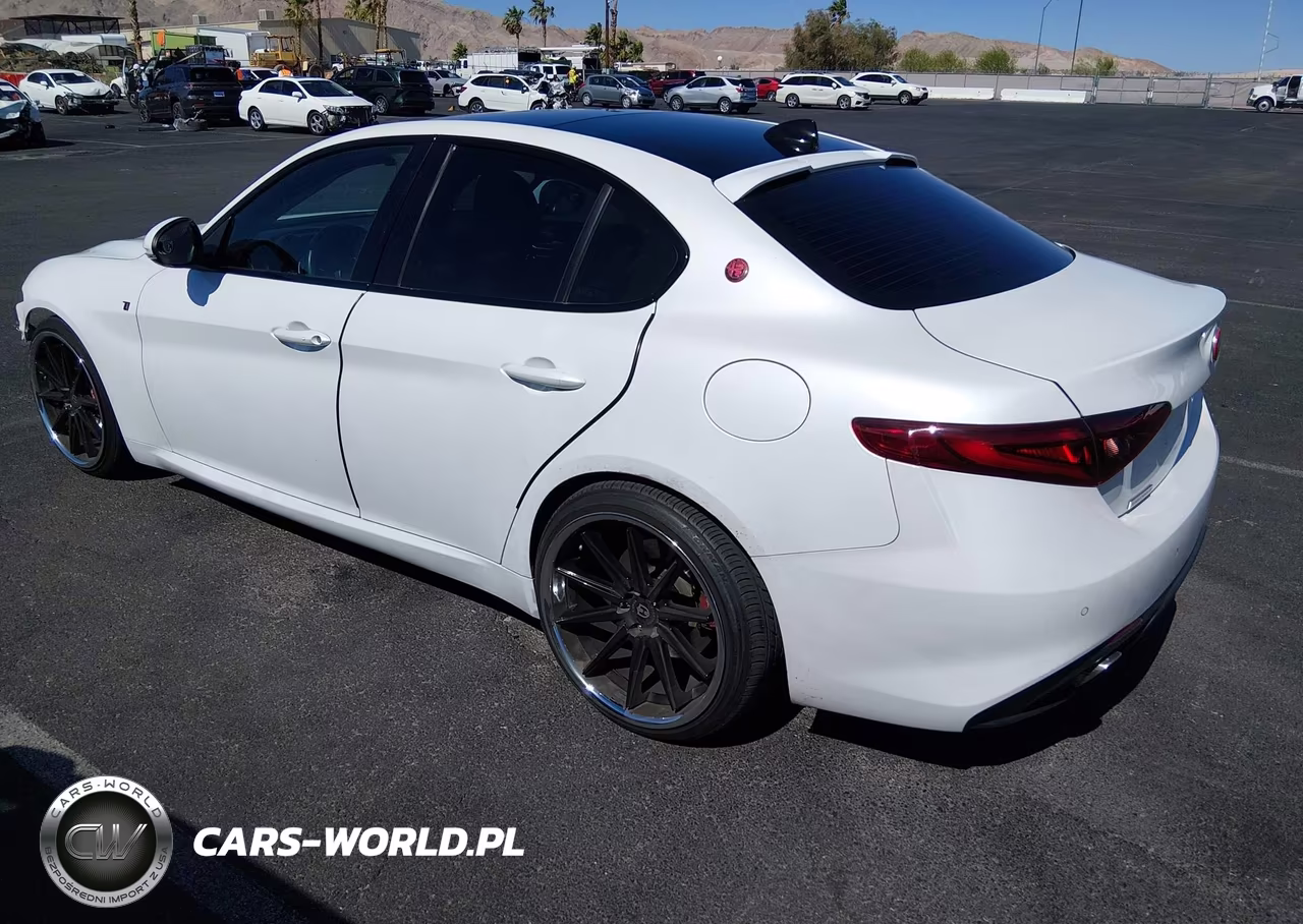 2017 Alfa Romeo Giulia Ti Rwd VIN:ZARFAECNXH7545773 - 3