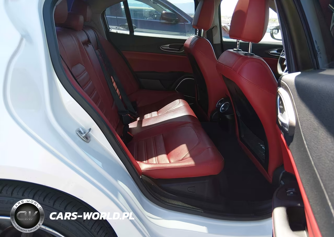 2017 Alfa Romeo Giulia Ti Rwd VIN:ZARFAECNXH7545773 - 8