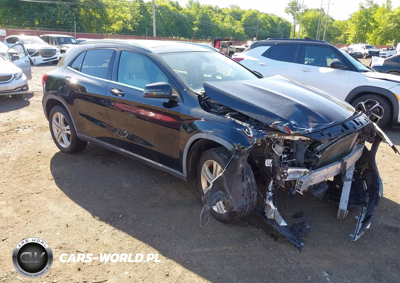 2018 Mercedes-Benz Gla 250 4Matic – zdjęcie 1 z 17
