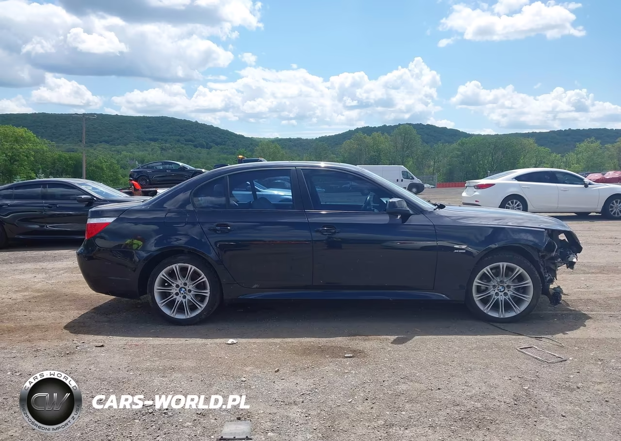 2010 BMW 528I xDrive VIN:WBANV1C59AC389173 - 14