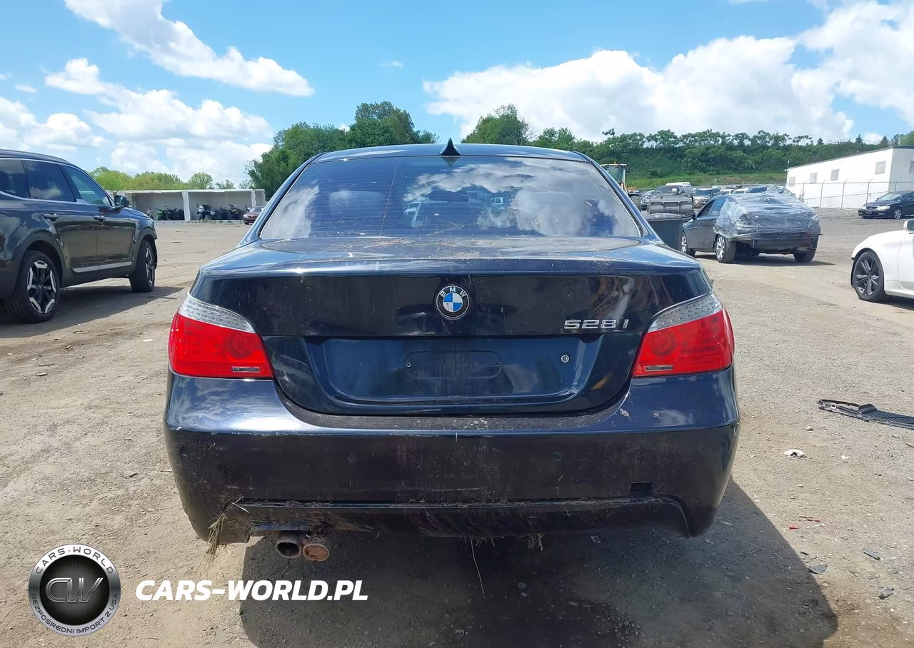 2010 BMW 528I xDrive VIN:WBANV1C59AC389173 - 17