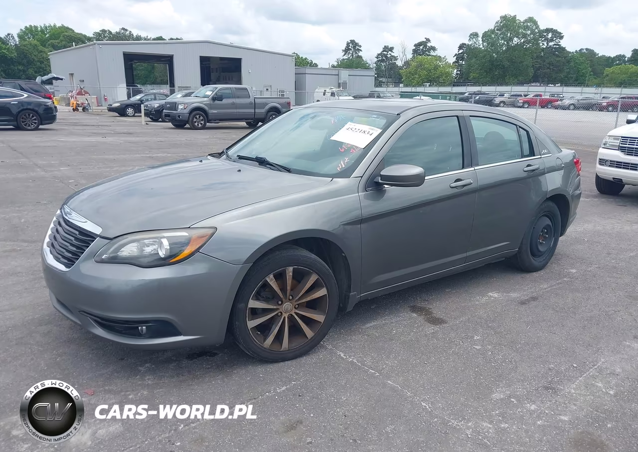 2013 Chrysler 200 Touring VIN:1C3CCBBB2DN612132 - 2