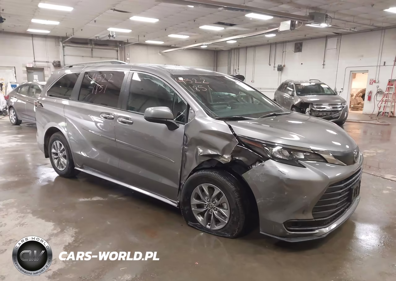 2026 Toyota Sienna Le – zdjęcie 1 z 16