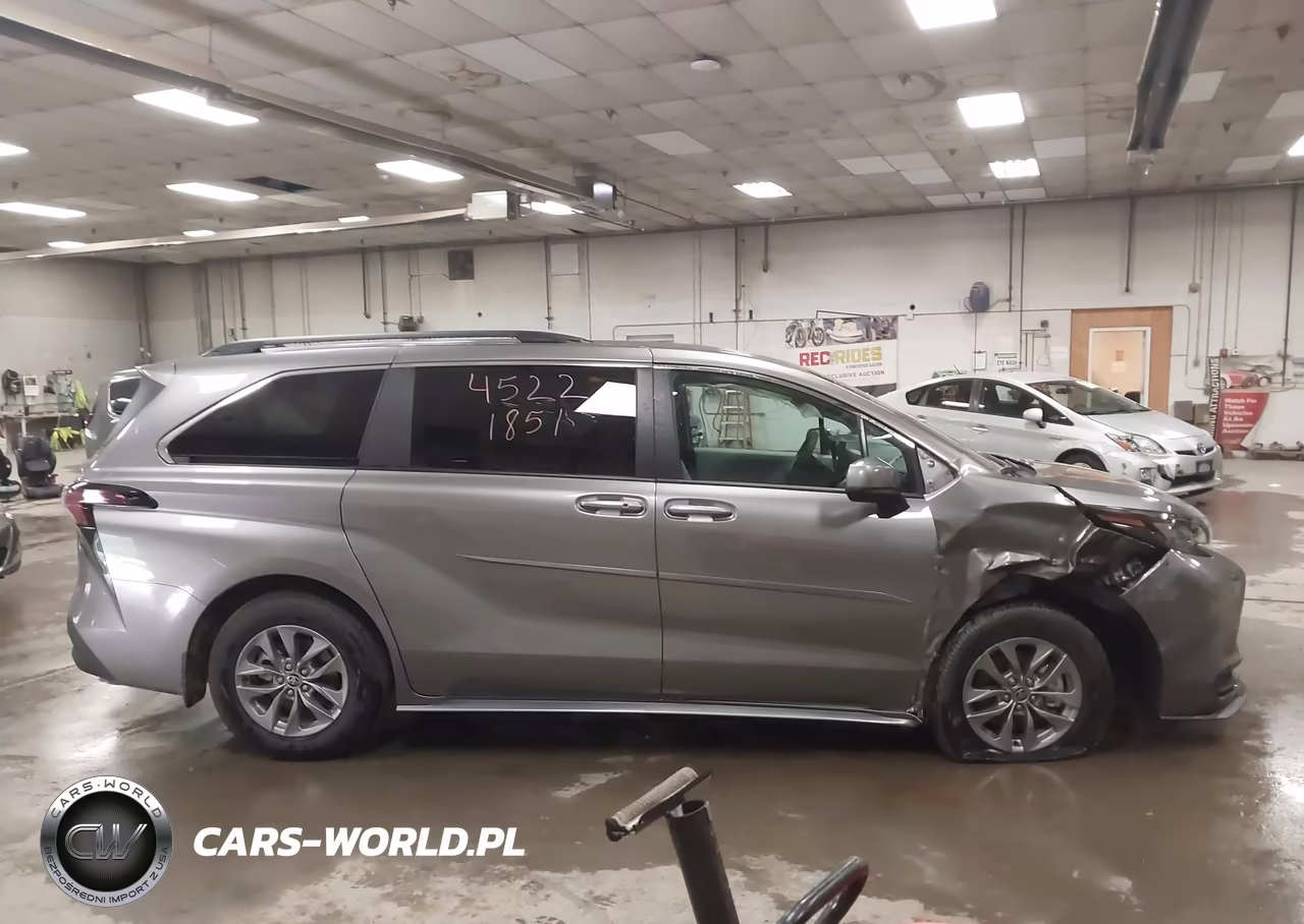 2026 Toyota Sienna Le VIN:5TDKSKFC4TS251833 - 13