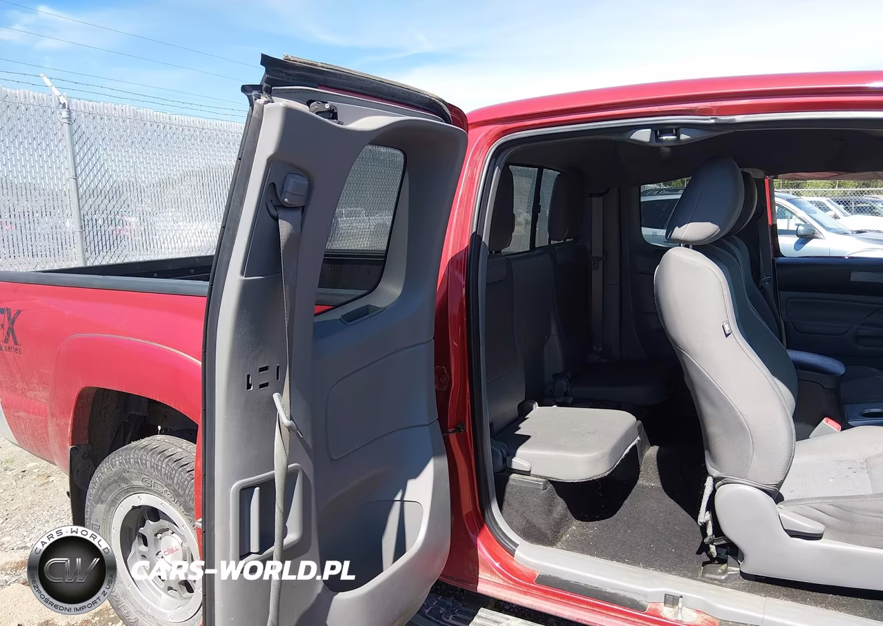 2014 Toyota Tacoma Base V6 VIN:5TFUU4EN1EX105775 - 8