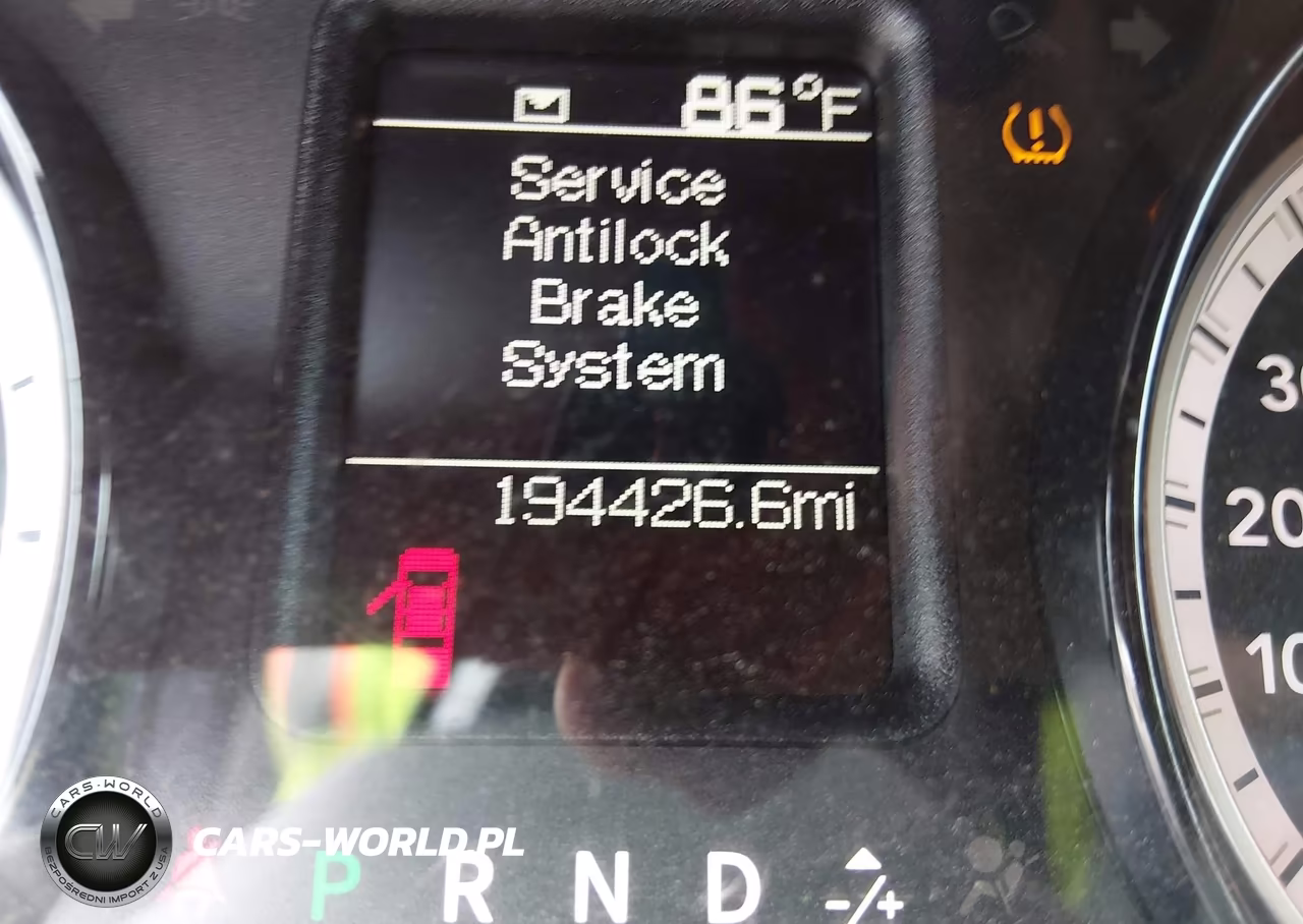 2018 Ram 1500 Tradesman 4X4 6'4 Box VIN:1C6RR7ST1JS288492 - 15
