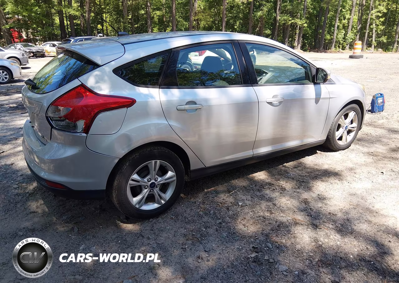 2013 Ford Focus Se VIN:1FADP3K29DL152883 - 4