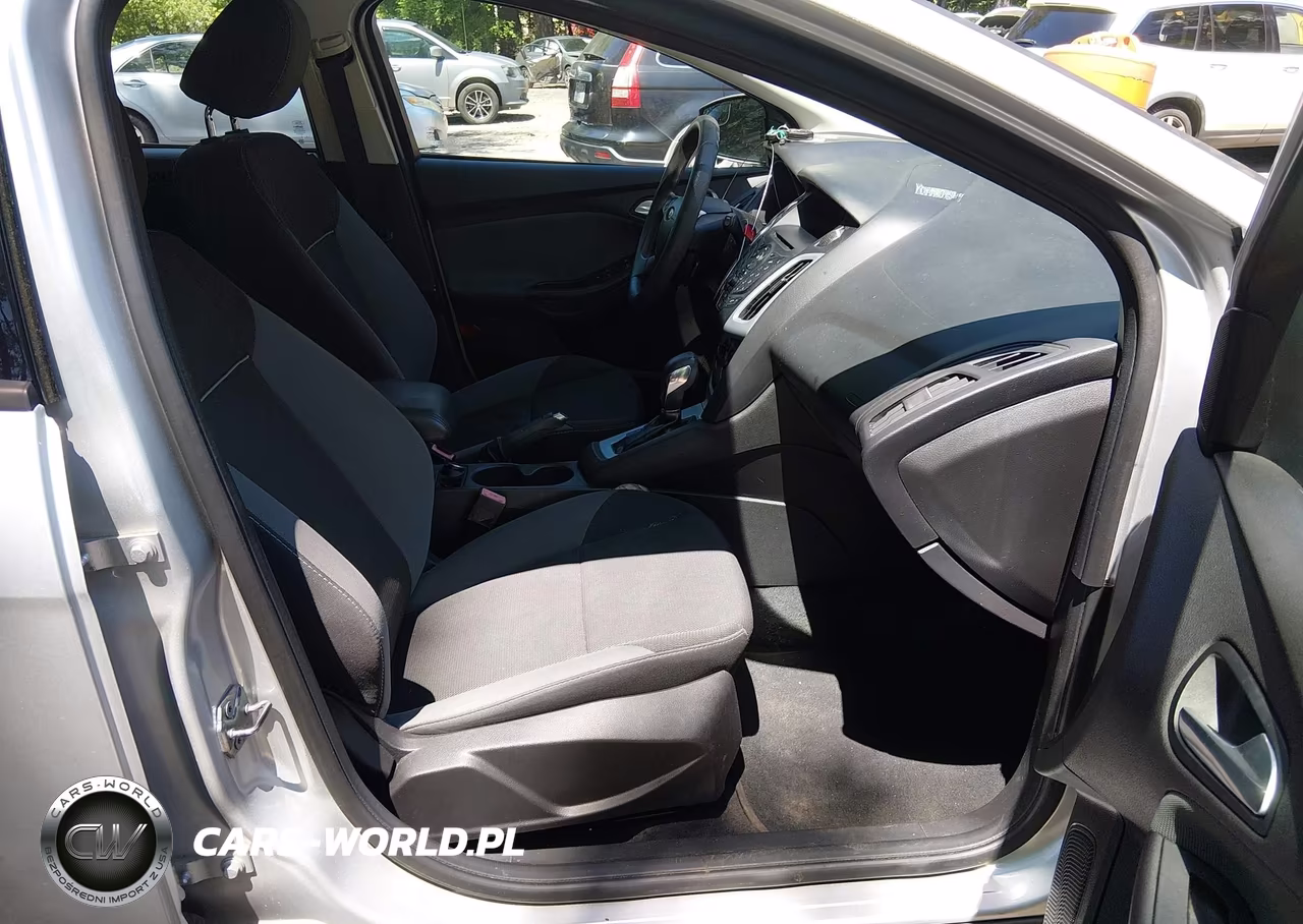 2013 Ford Focus Se VIN:1FADP3K29DL152883 - 5