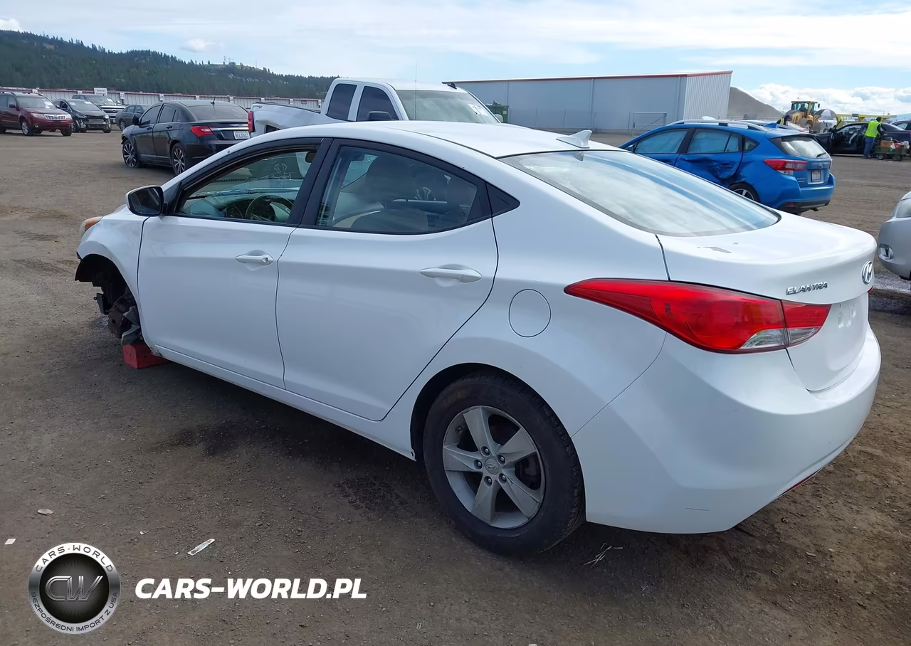2013 Hyundai Elantra Gls VIN:5NPDH4AE3DH335001 - 3