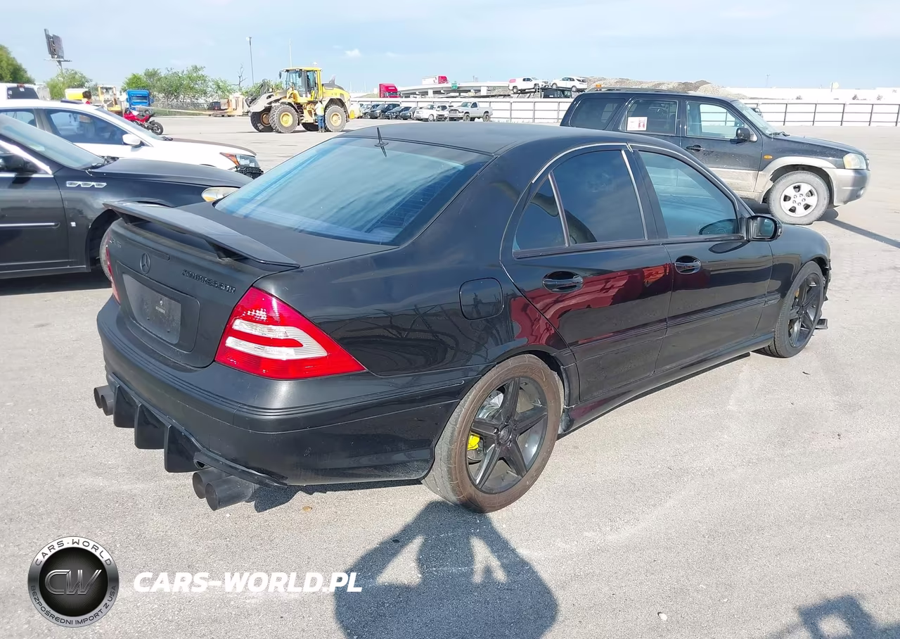 2005 Mercedes-Benz C 230 Kompressor Sport VIN:WDBRF40J15F700473 - 4