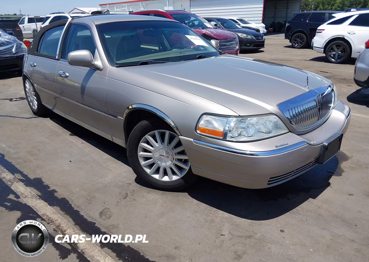 2003 Lincoln Town Car Executive