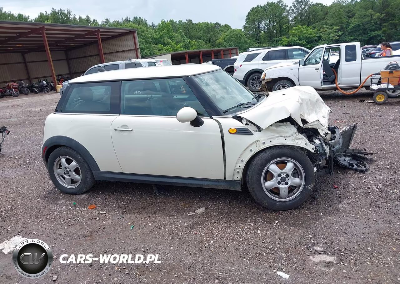2010 Mini Cooper VIN:WMWMF3C52ATZ27037 - 14