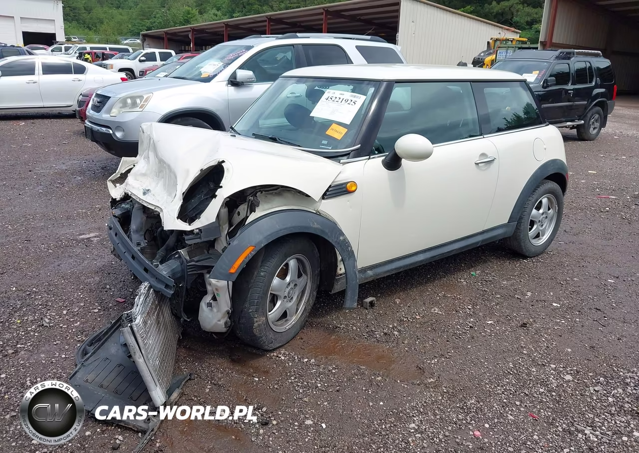 2010 Mini Cooper VIN:WMWMF3C52ATZ27037 - 2