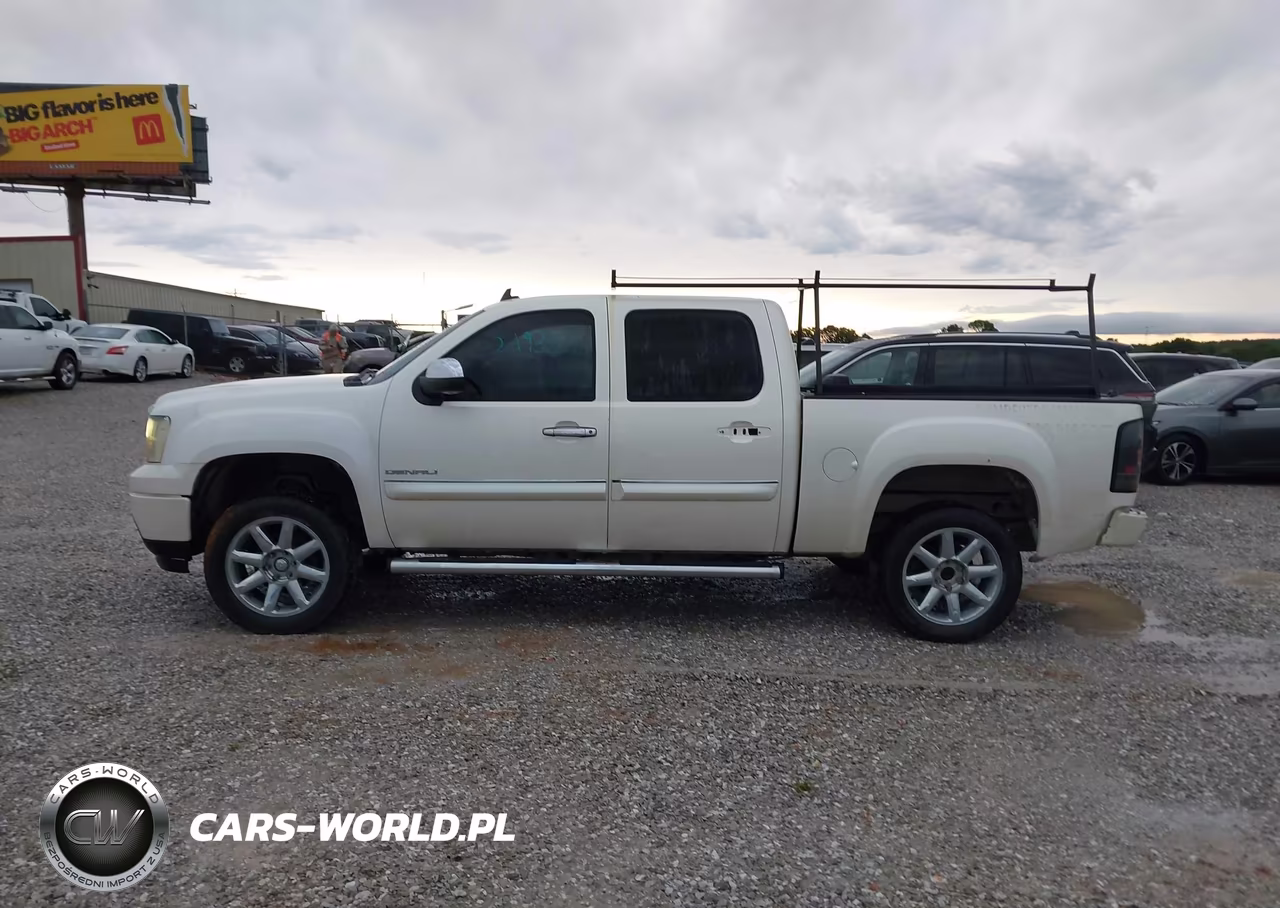 2010 GMC Sierra 1500 Denali VIN:3GTRKXE20AG221826 - 14
