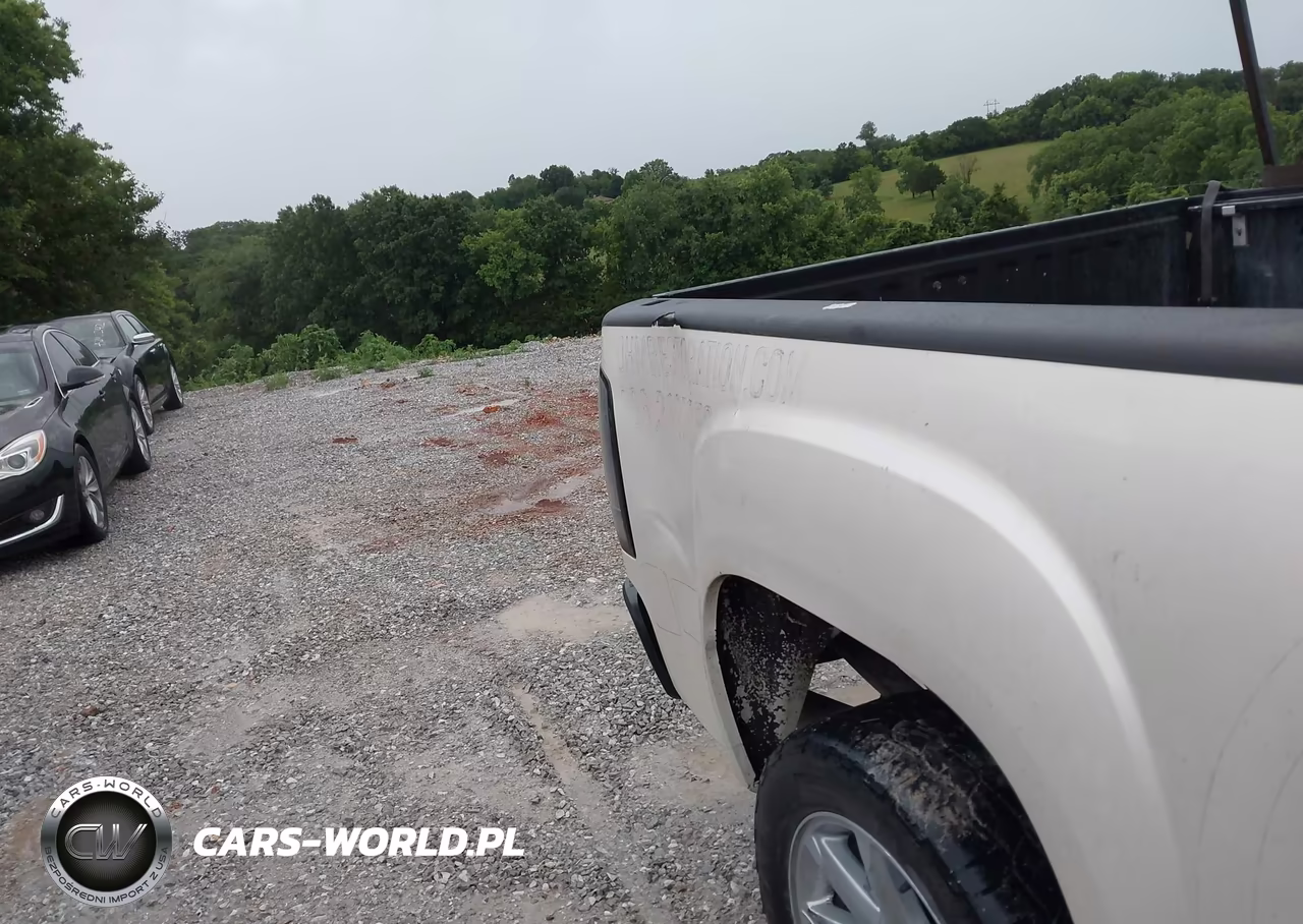 2010 GMC Sierra 1500 Denali VIN:3GTRKXE20AG221826 - 18