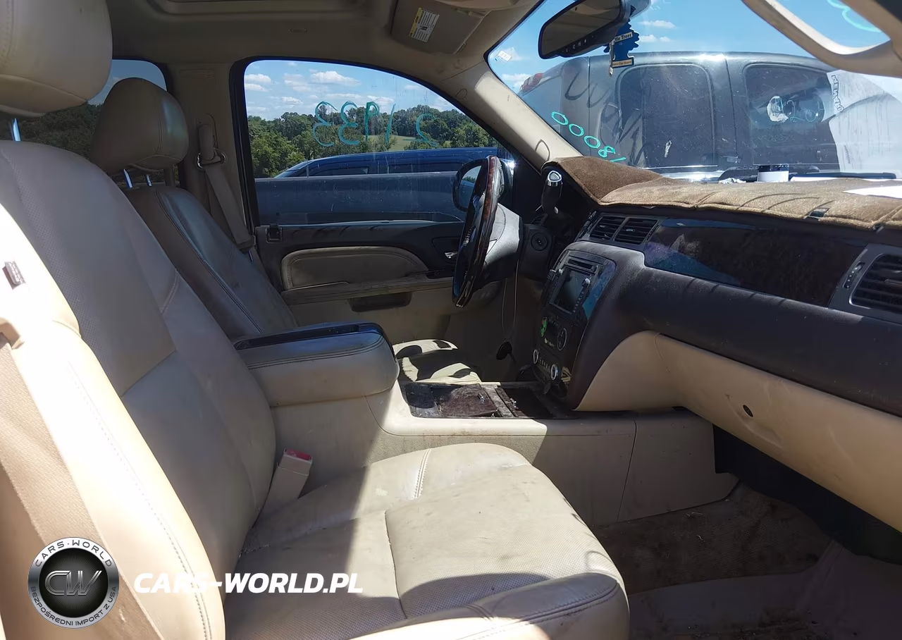2010 GMC Sierra 1500 Denali VIN:3GTRKXE20AG221826 - 5