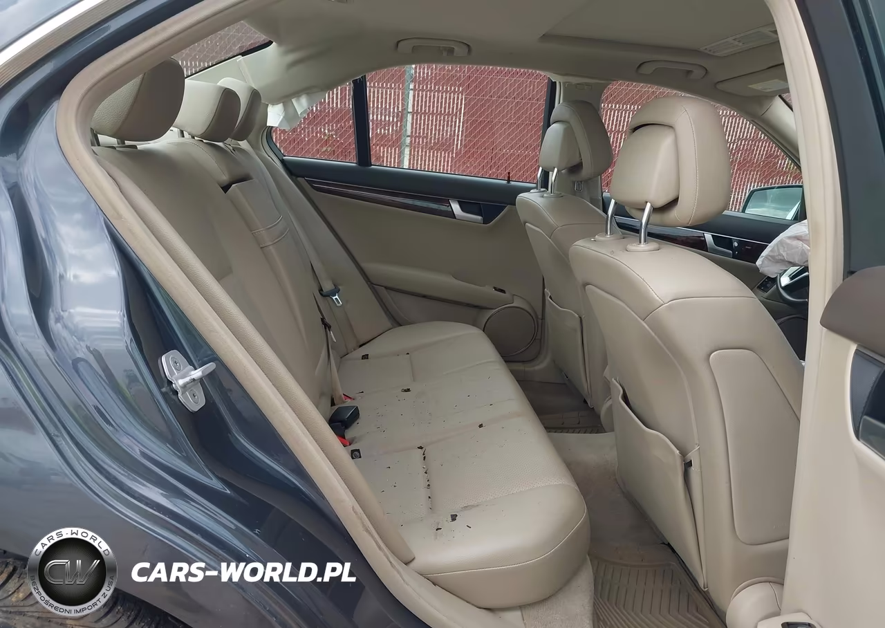 2014 Mercedes-Benz C 250 Sport VIN:WDDGF4HB8EA909329 - 8