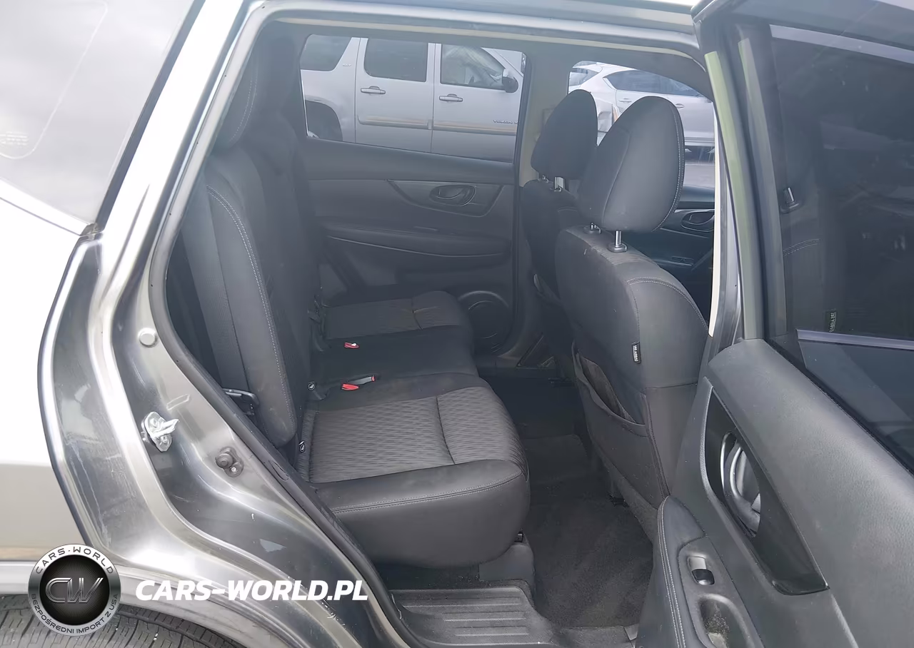 2019 Nissan Rogue S VIN:KNMAT2MV8KP554796 - 8