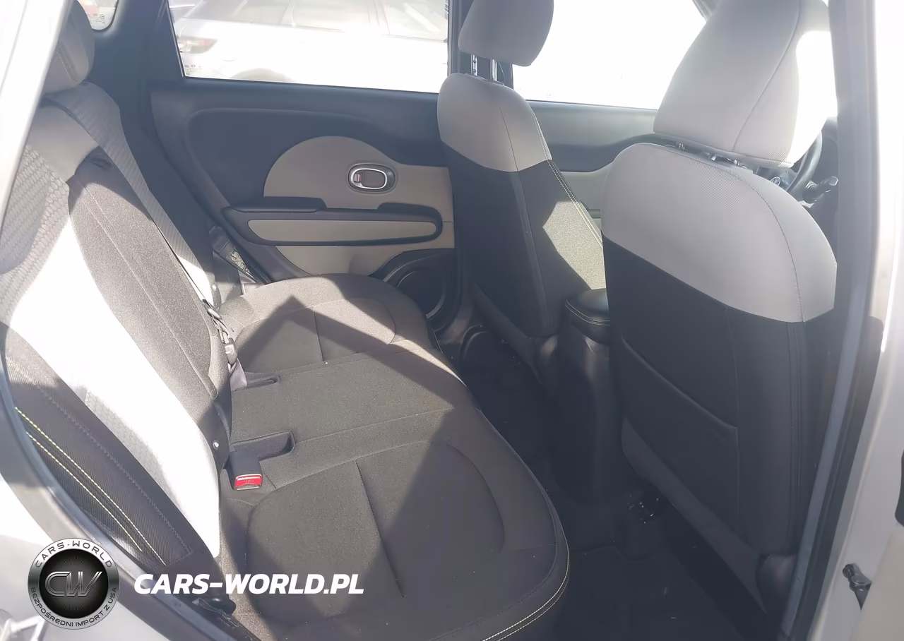 2015 Kia Soul + VIN:KNDJP3A54F7802773 - 8