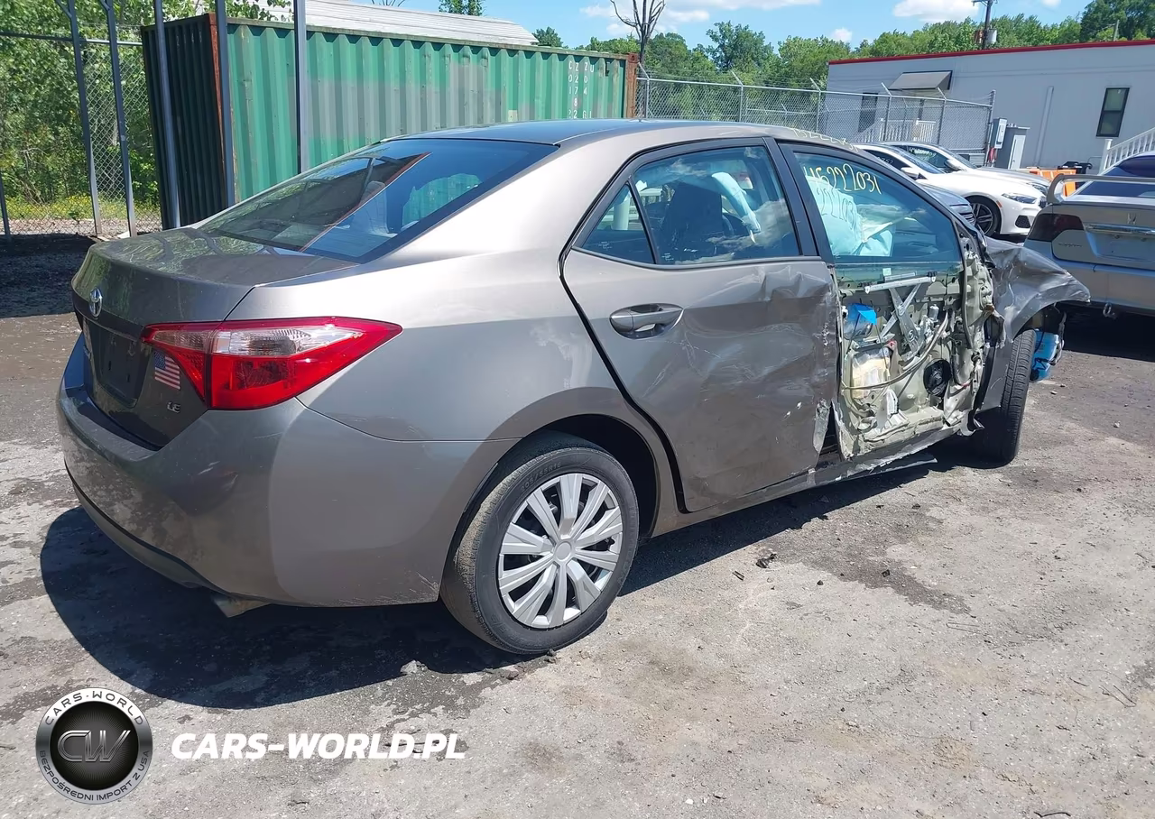 2017 Toyota Corolla Le VIN:2T1BURHE9HC926142 - 4