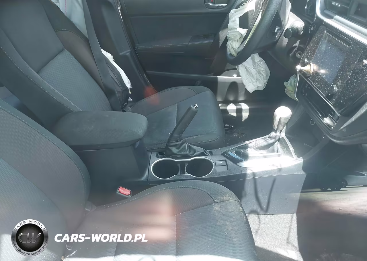 2017 Toyota Corolla Le VIN:2T1BURHE9HC926142 - 5