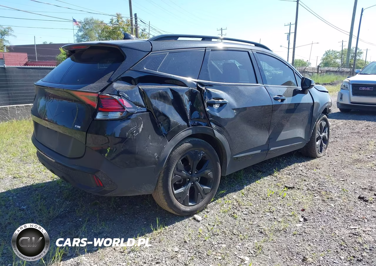 2025 Kia Sportage X-Line VIN:5XYK6CDF1SG266664 - 4