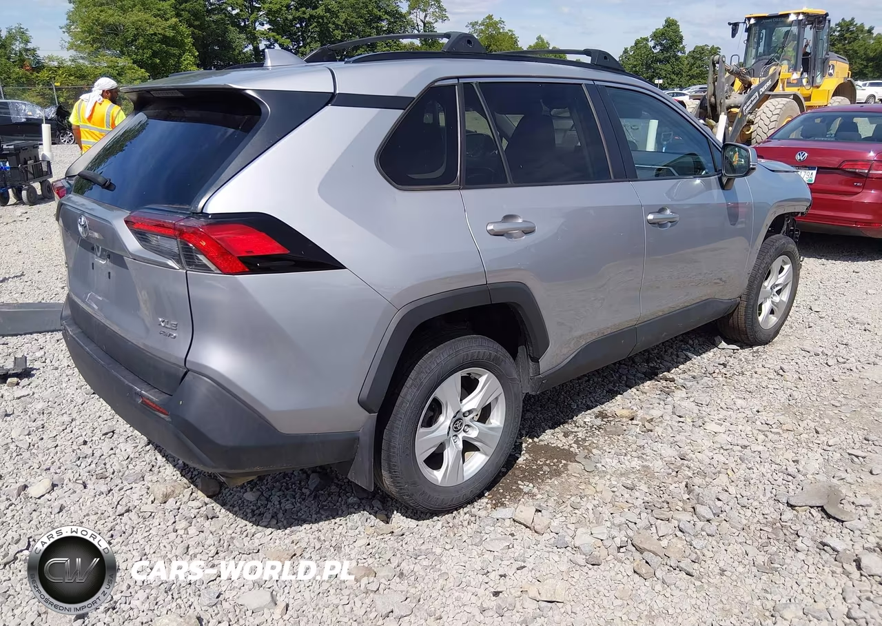2021 Toyota Rav4 Xle VIN:2T3P1RFV3MC211022 - 4