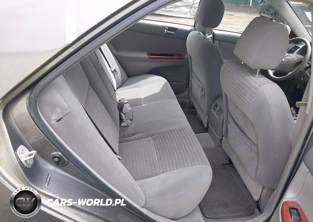 2005 Toyota Camry Xle VIN:4T1BE30K95U633718 - 8