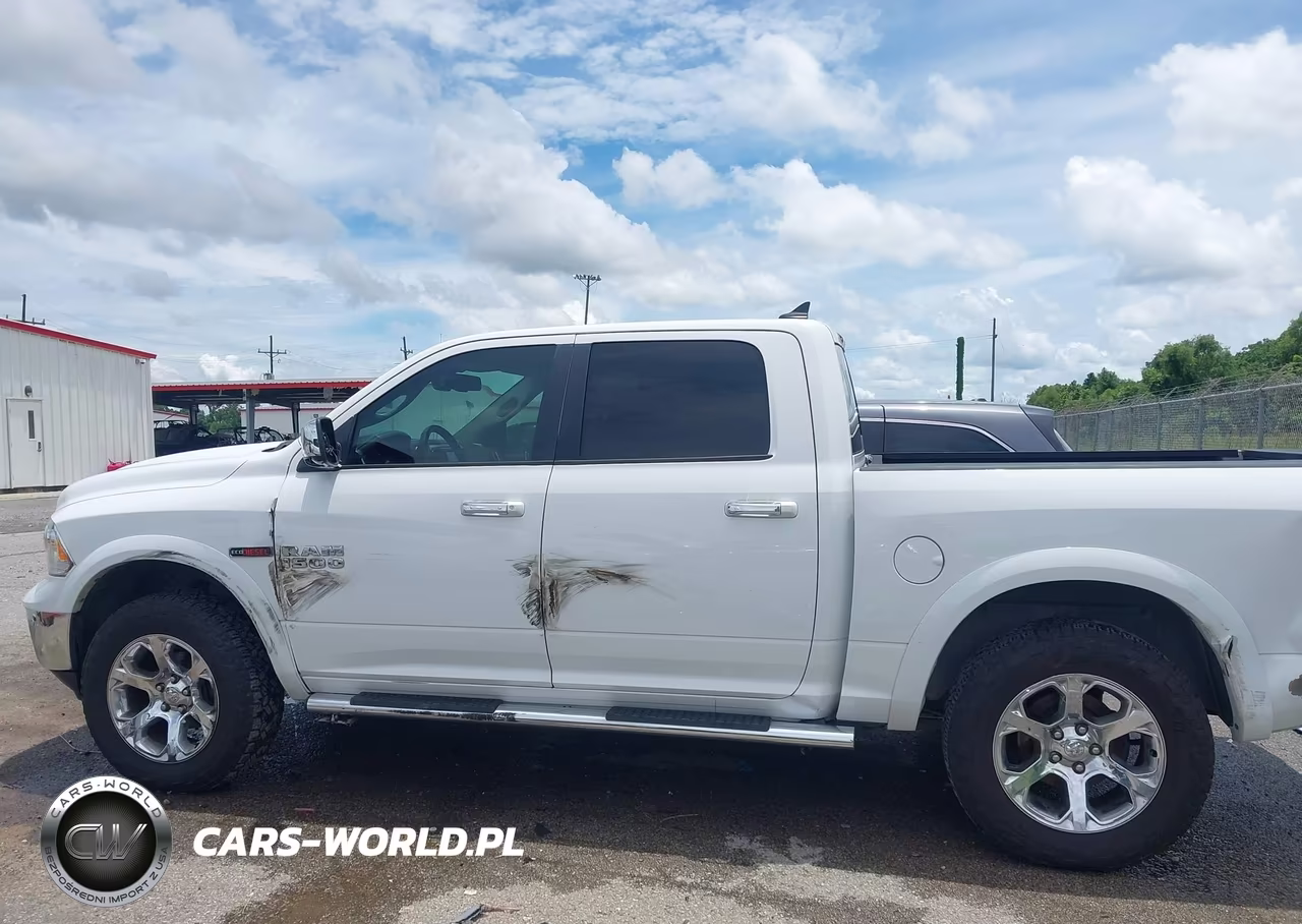 2017 Ram 1500 Laramie 4X4 5'7 Box VIN:1C6RR7NMXHS881508 - 14