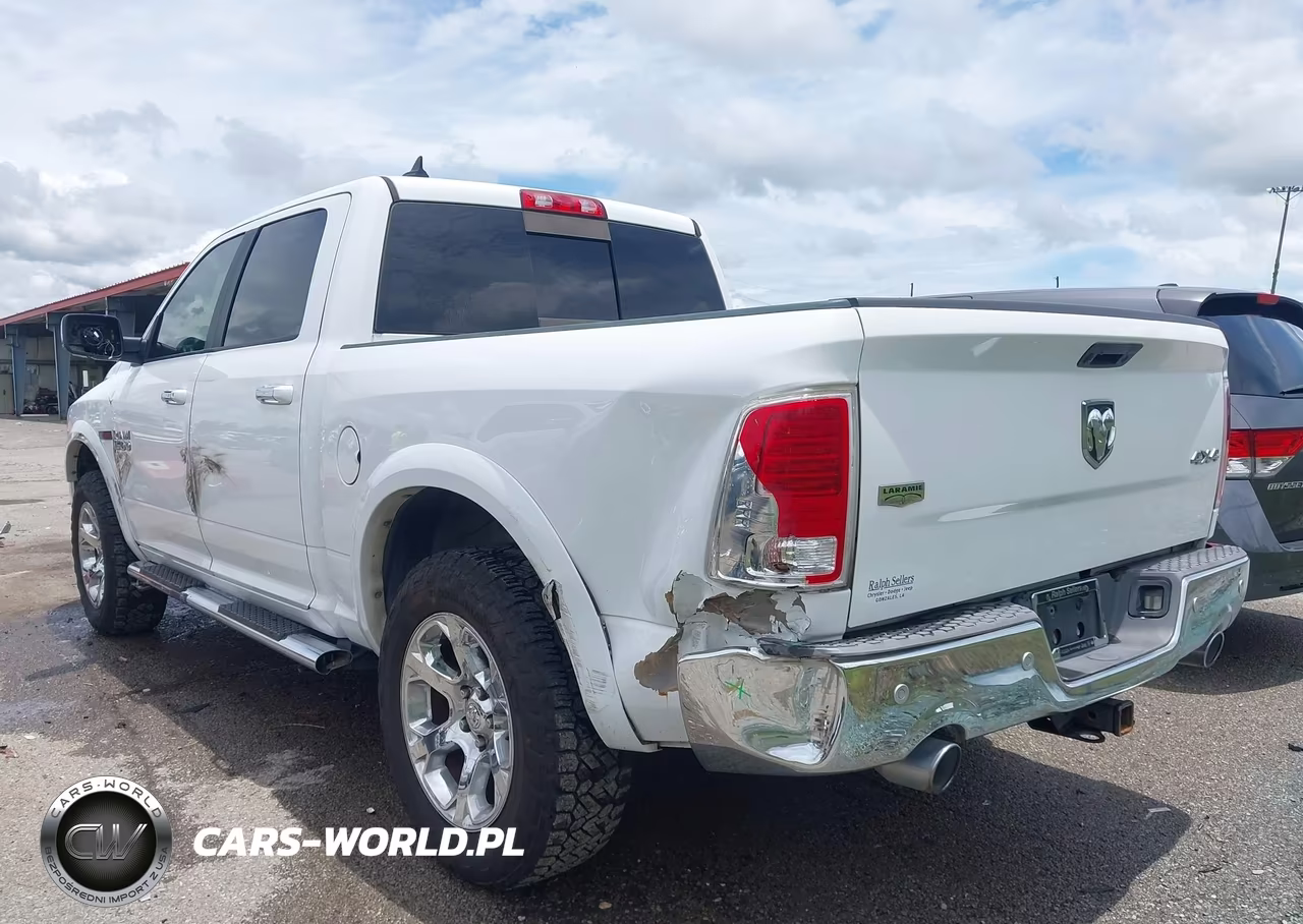 2017 Ram 1500 Laramie 4X4 5'7 Box VIN:1C6RR7NMXHS881508 - 3