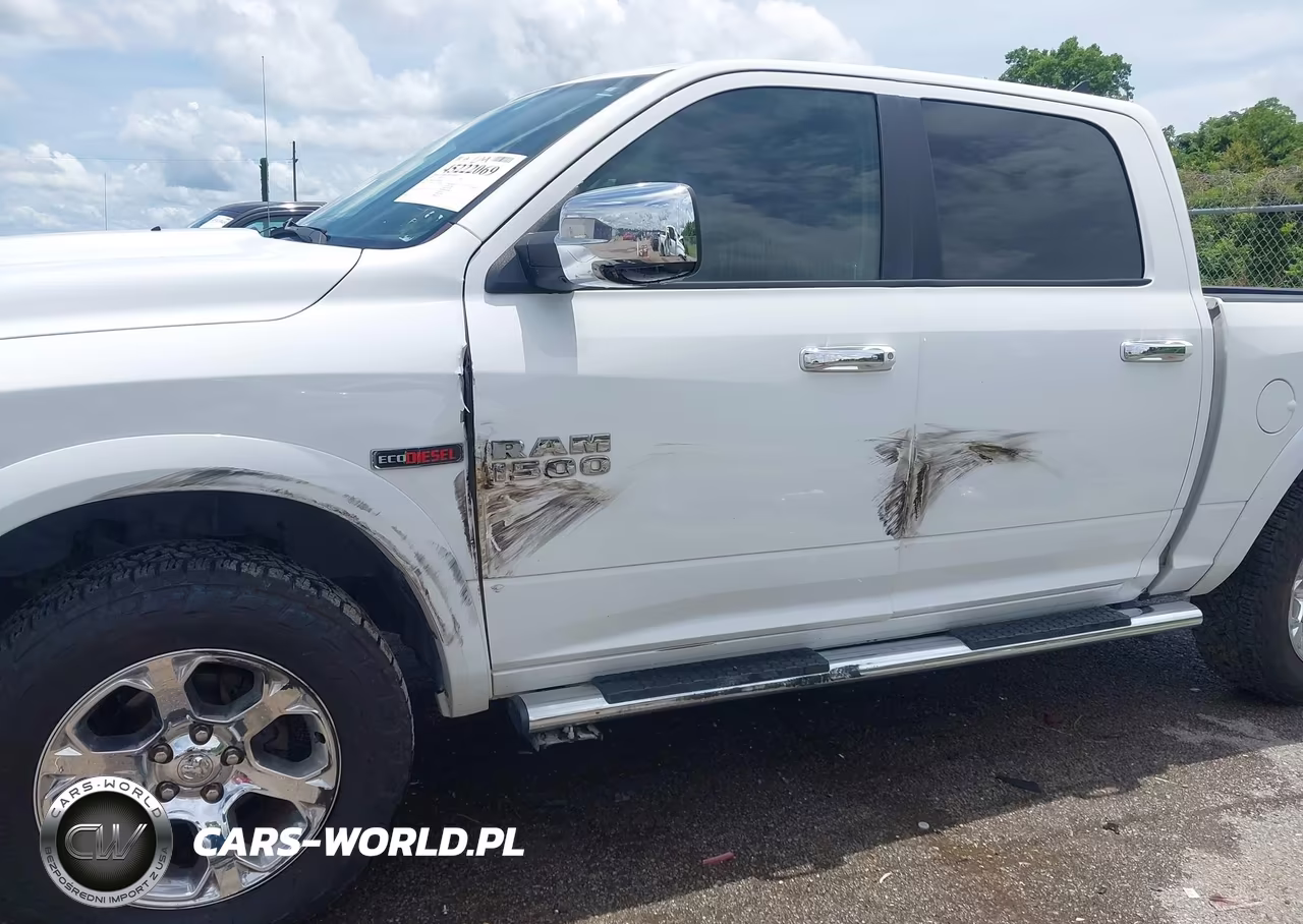 2017 Ram 1500 Laramie 4X4 5'7 Box VIN:1C6RR7NMXHS881508 - 6