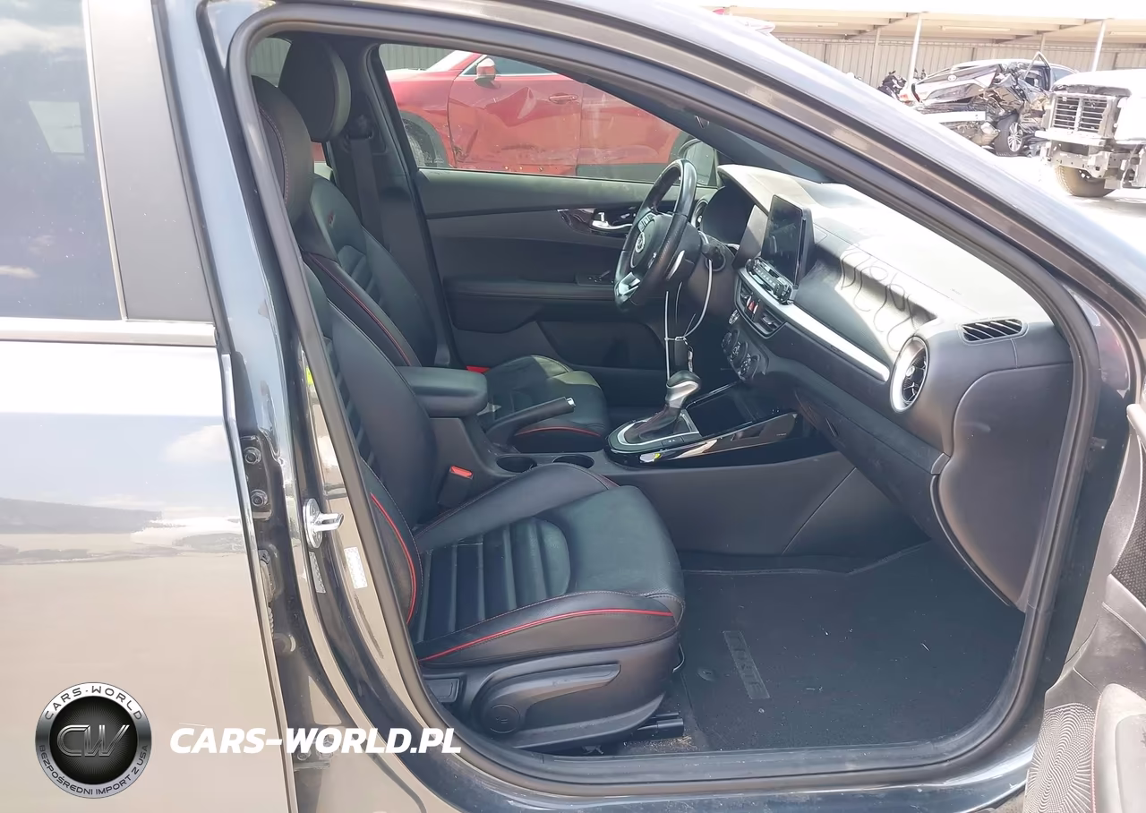 2021 Kia Forte Gt VIN:3KPF44AC7ME376528 - 5