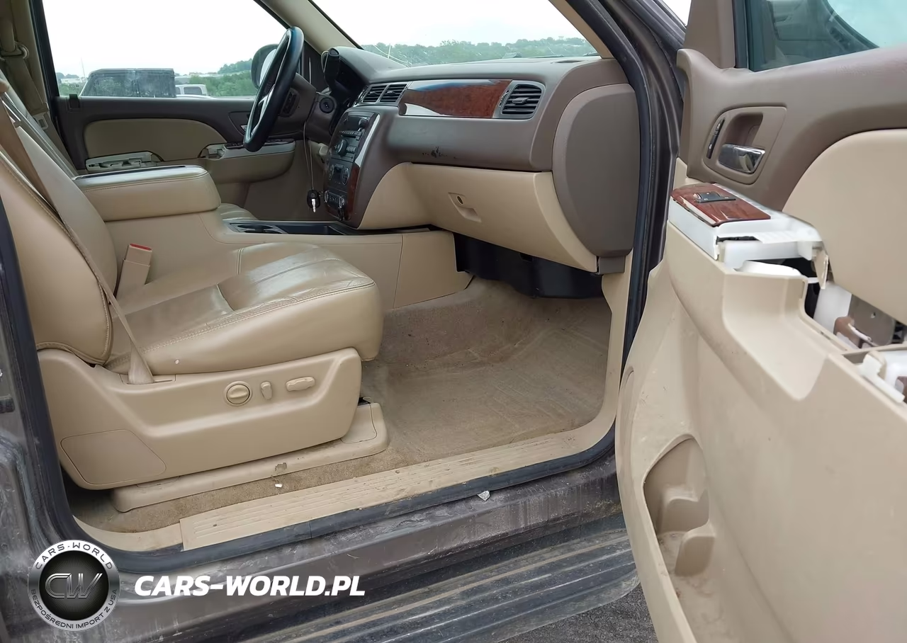 2012 Chevrolet Suburban 1500 Lt VIN:1GNSKJE74CR236124 - 5