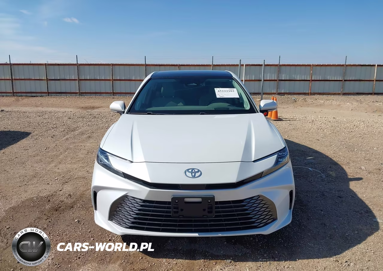 2025 Toyota Camry Xle VIN:4T1DAACK8SU527745 - 12