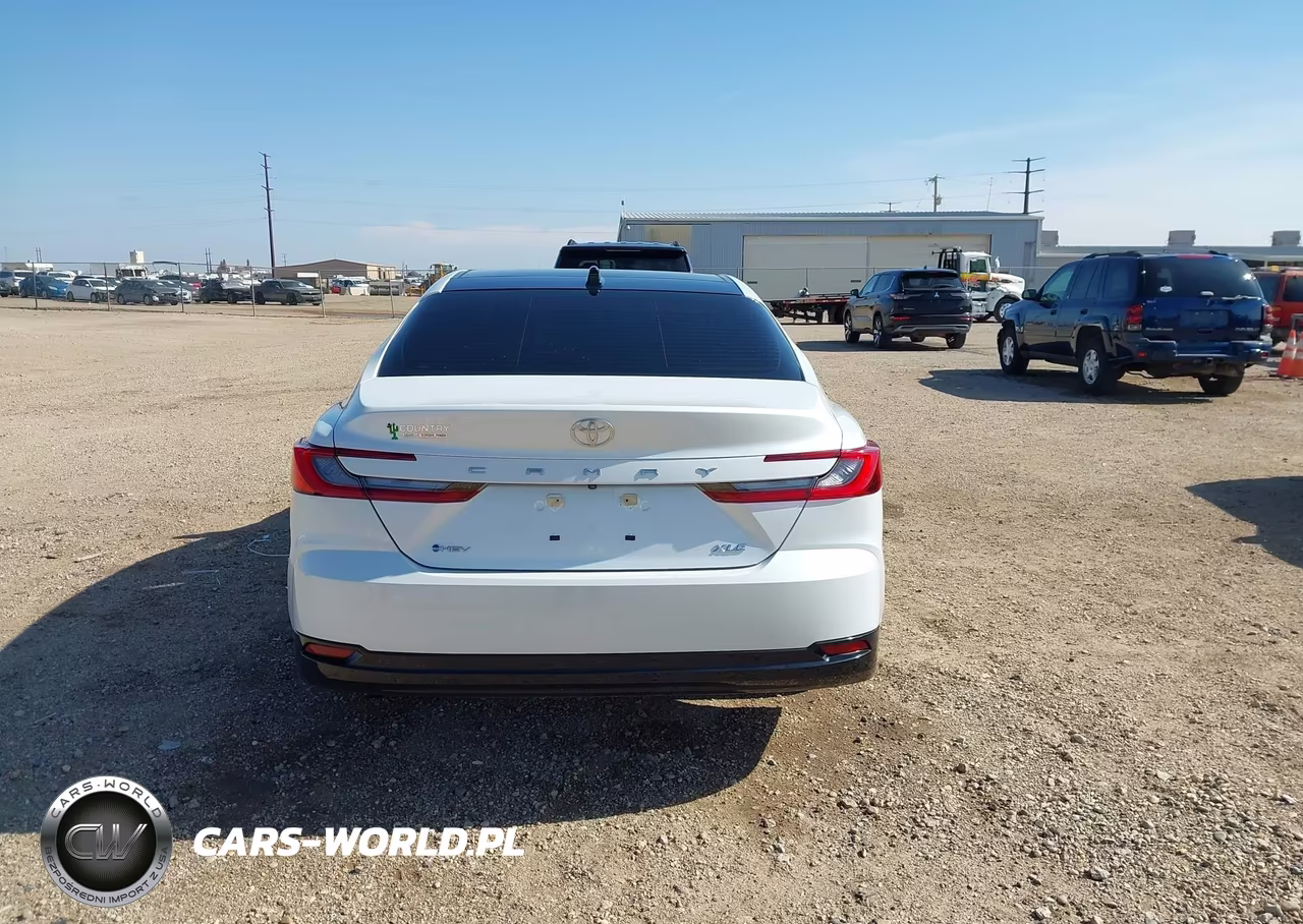 2025 Toyota Camry Xle VIN:4T1DAACK8SU527745 - 16