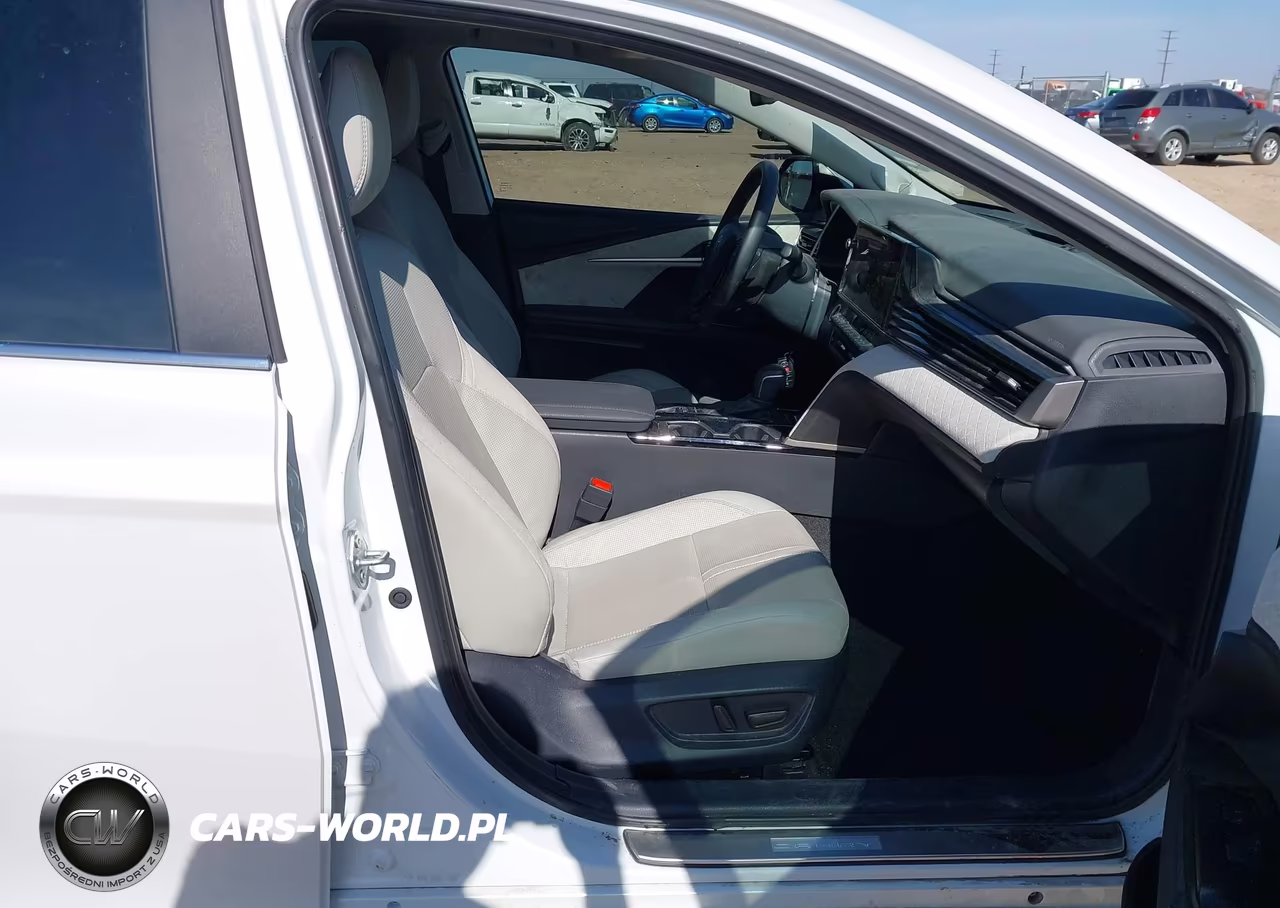 2025 Toyota Camry Xle VIN:4T1DAACK8SU527745 - 5