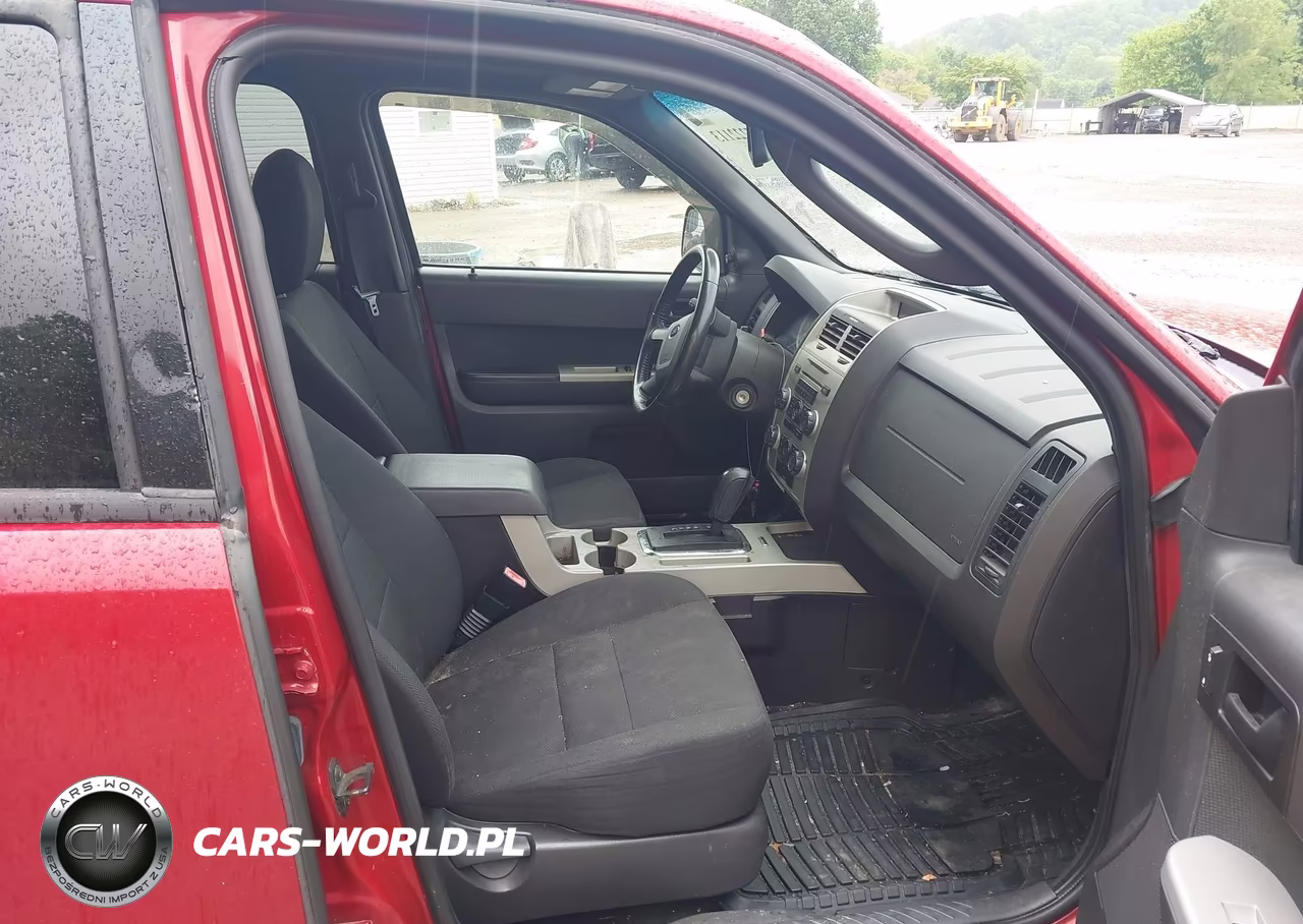2010 Ford Escape Xlt VIN:1FMCU0D74AKA44352 - 5