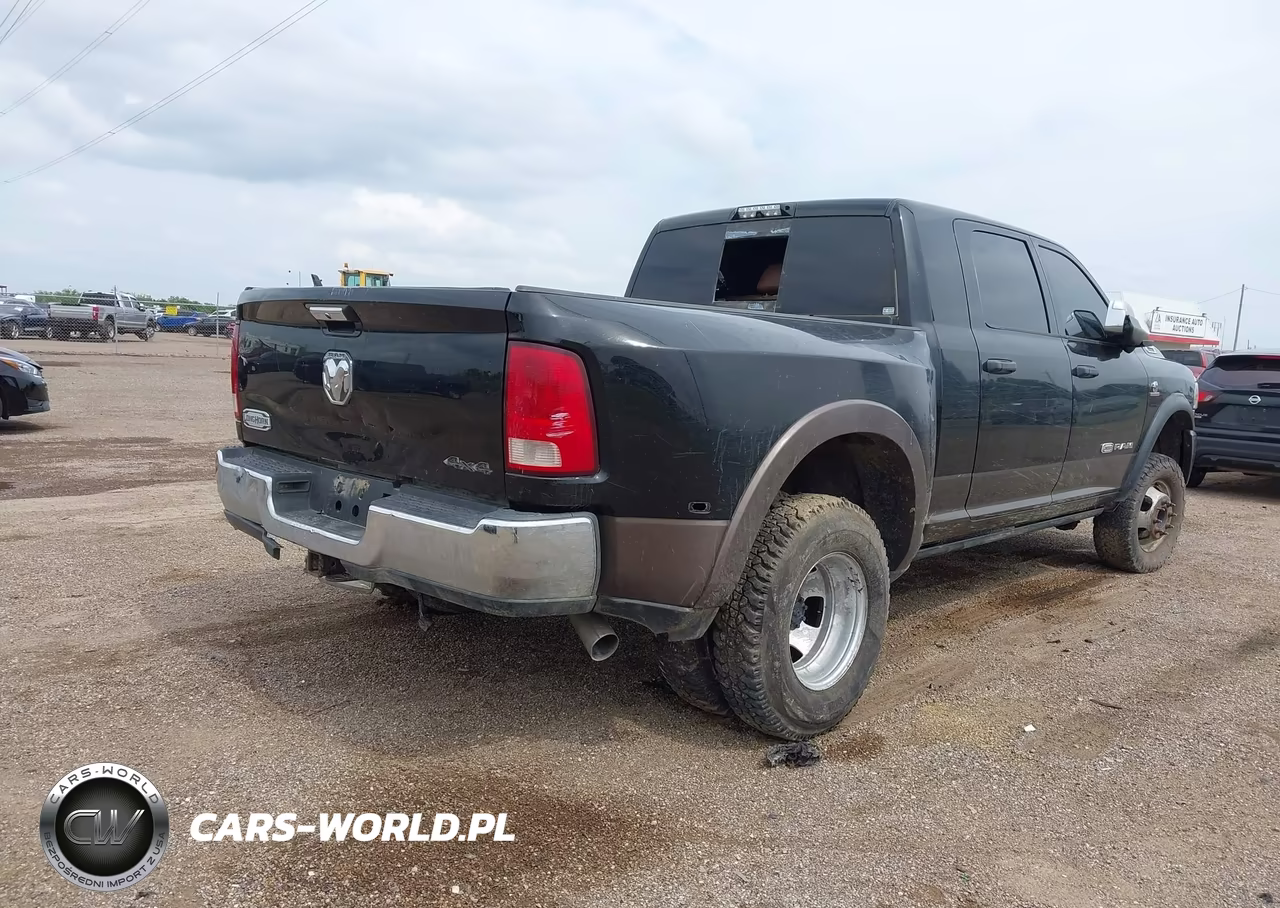 2020 Ram 3500 VIN:3C63RRNLXLG212339 - 4