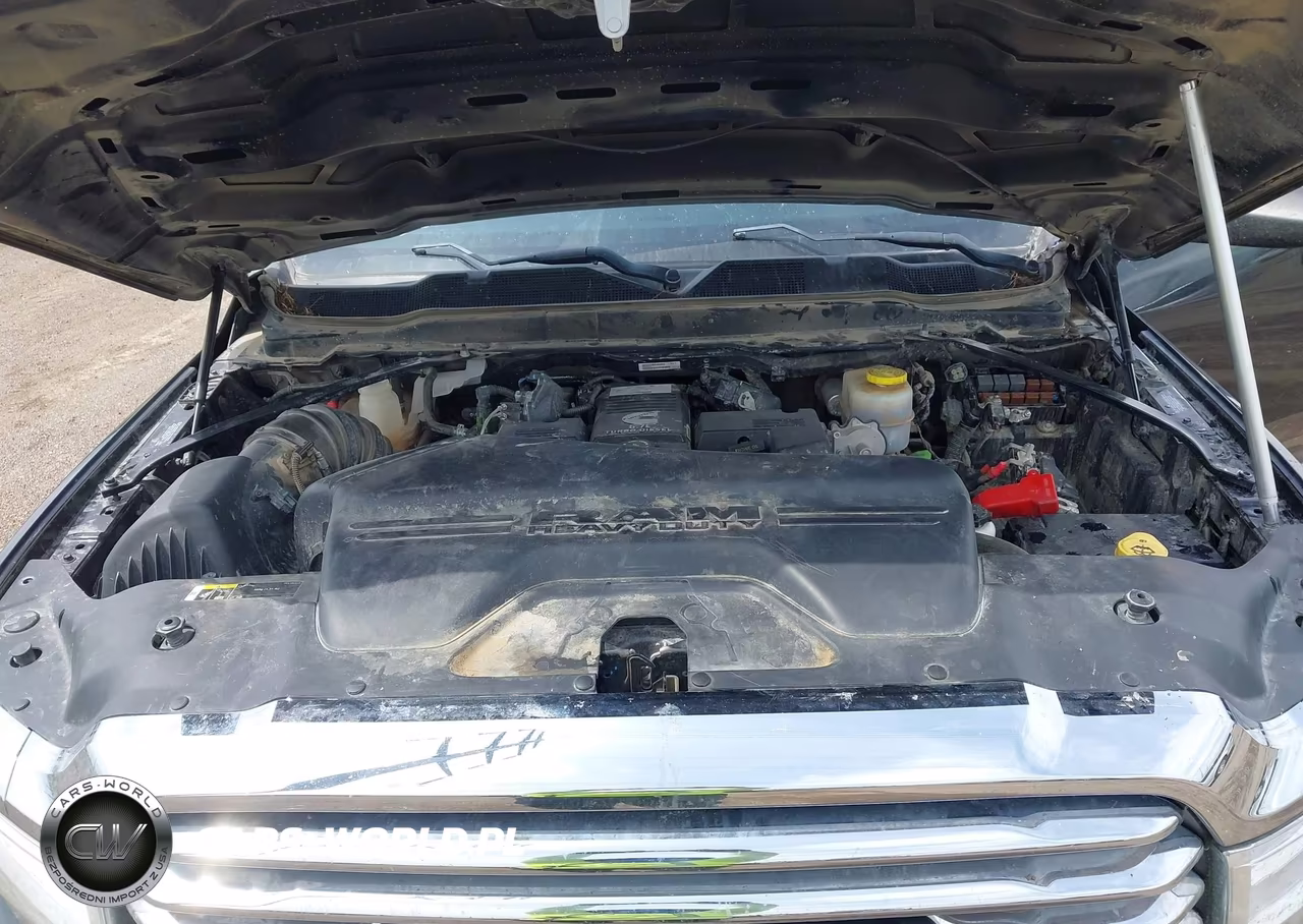 2020 Ram 3500 VIN:3C63RRNLXLG212339 - 9