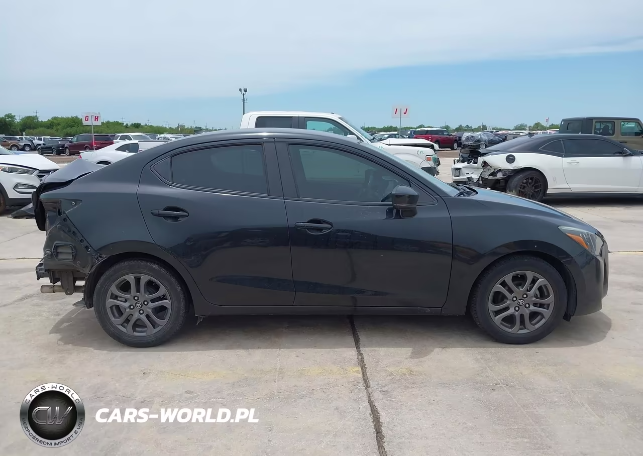 2019 Toyota Yaris Le VIN:3MYDLBYV1KY515183 - 14