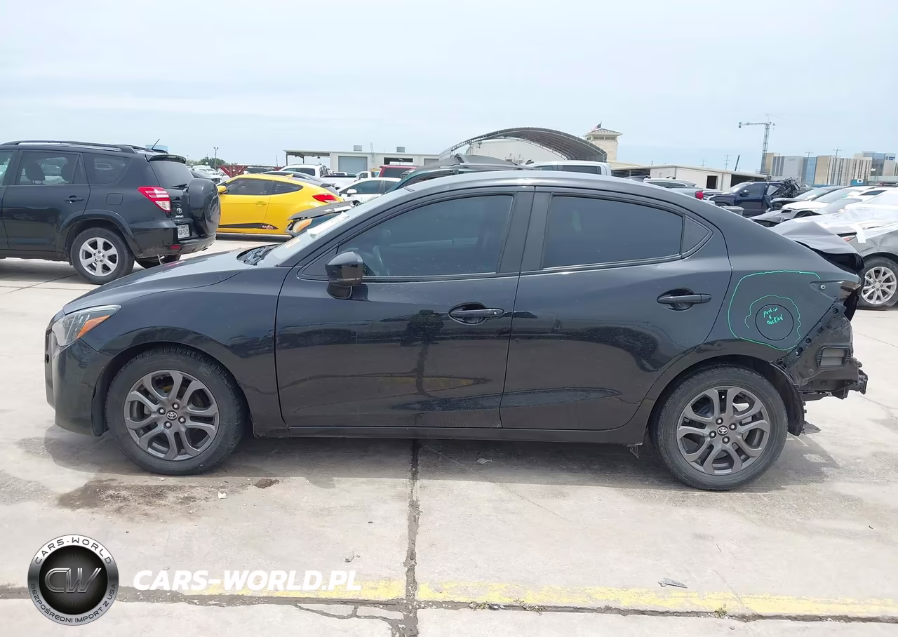 2019 Toyota Yaris Le VIN:3MYDLBYV1KY515183 - 15