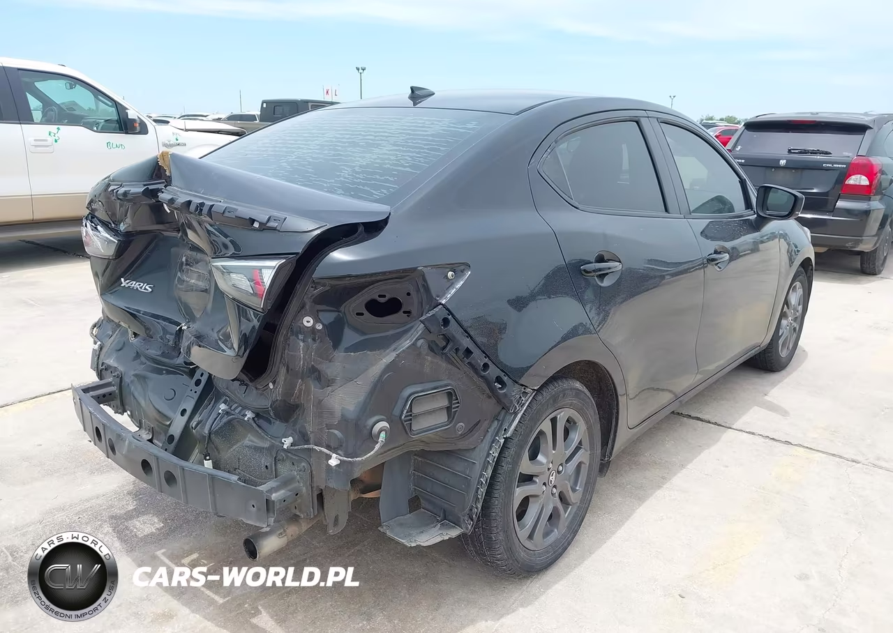 2019 Toyota Yaris Le VIN:3MYDLBYV1KY515183 - 4
