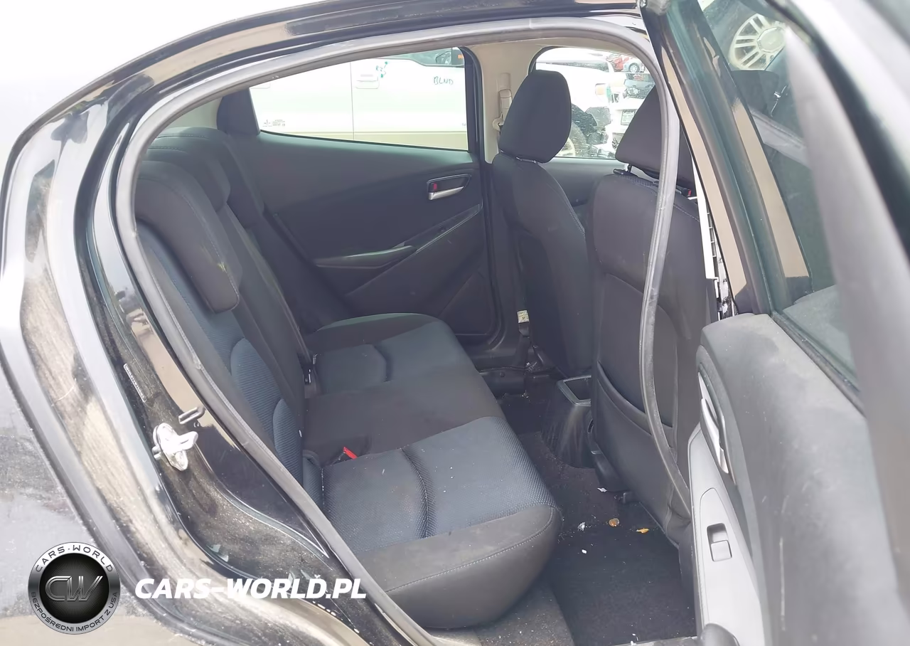 2019 Toyota Yaris Le VIN:3MYDLBYV1KY515183 - 8