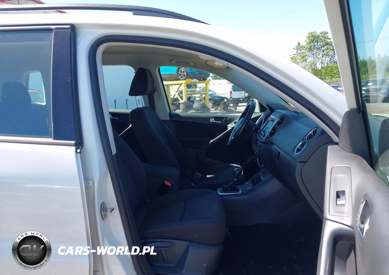 2017 Volkswagen Tiguan 2.0T-2.0T S VIN:WVGAV7AX4HK044962 - 5