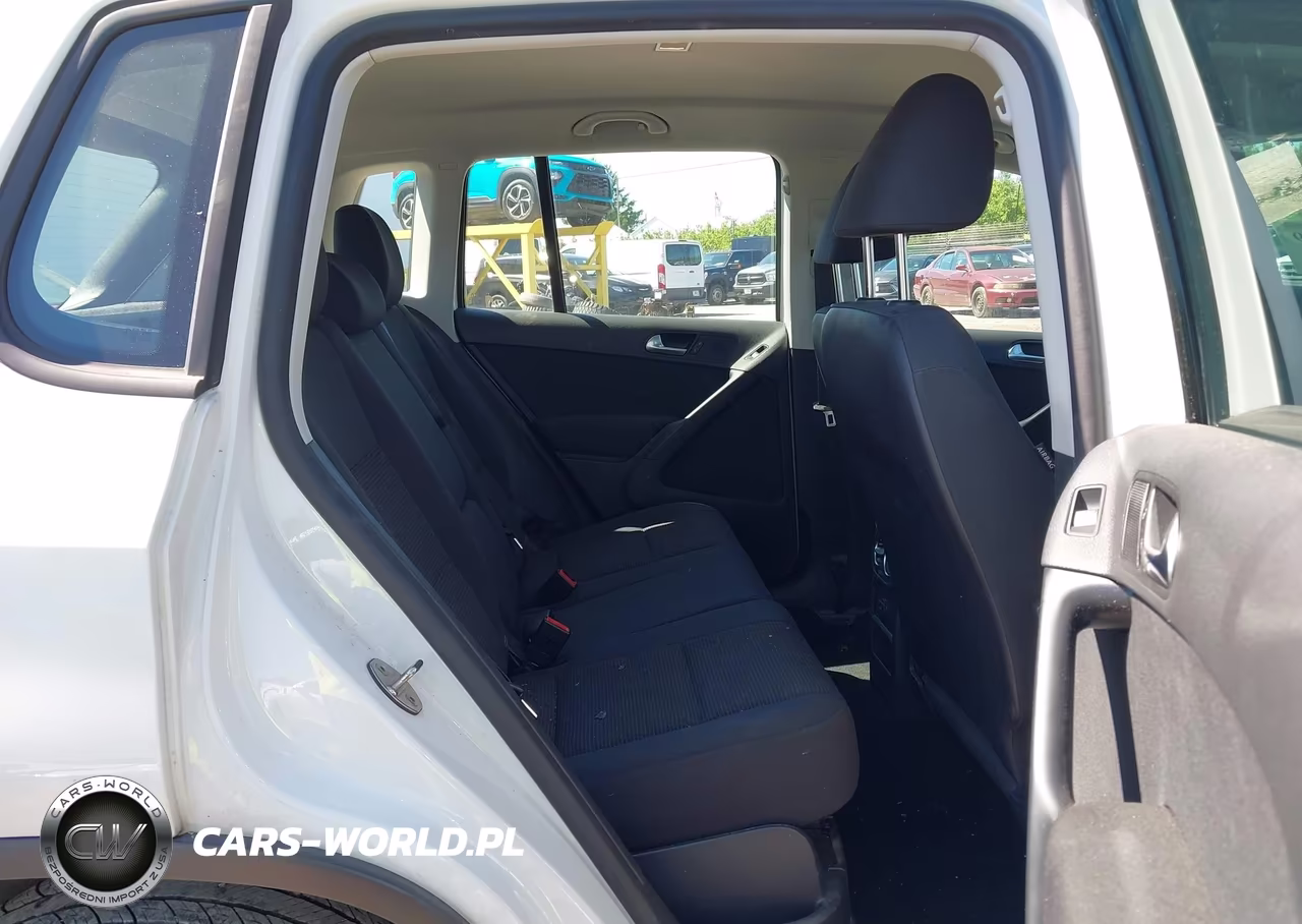 2017 Volkswagen Tiguan 2.0T-2.0T S VIN:WVGAV7AX4HK044962 - 8