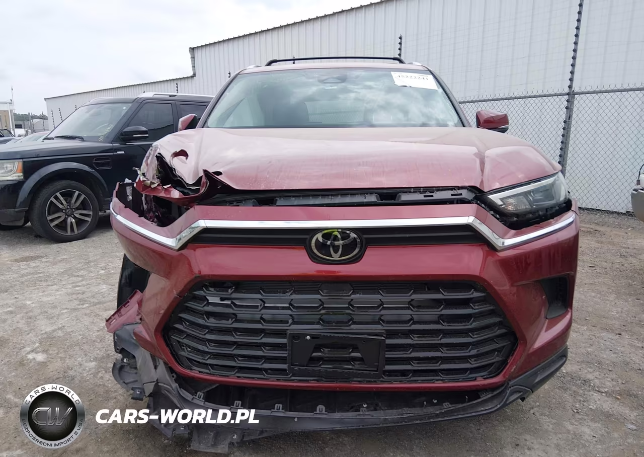2025 Toyota Grand Highlander Xle VIN:5TDAAAA56SS033540 - 12