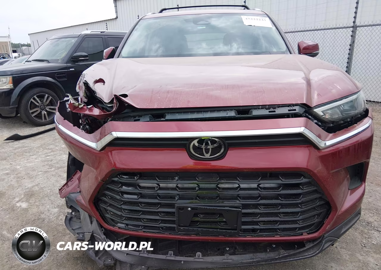 2025 Toyota Grand Highlander Xle VIN:5TDAAAA56SS033540 - 6