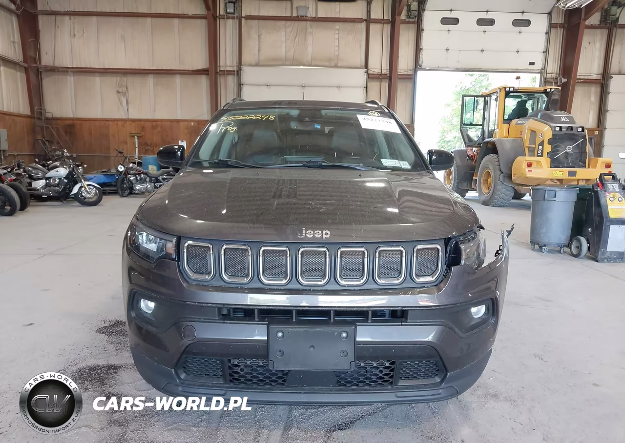 2022 Jeep Compass Latitude Lux 4X4 VIN:3C4NJDFBXNT181556 - 13