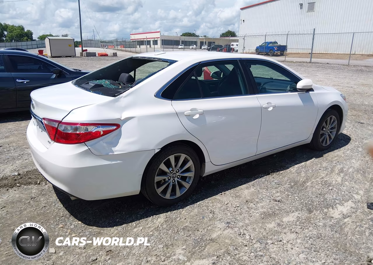 2017 Toyota Camry Xle VIN:4T1BF1FK9HU766086 - 4